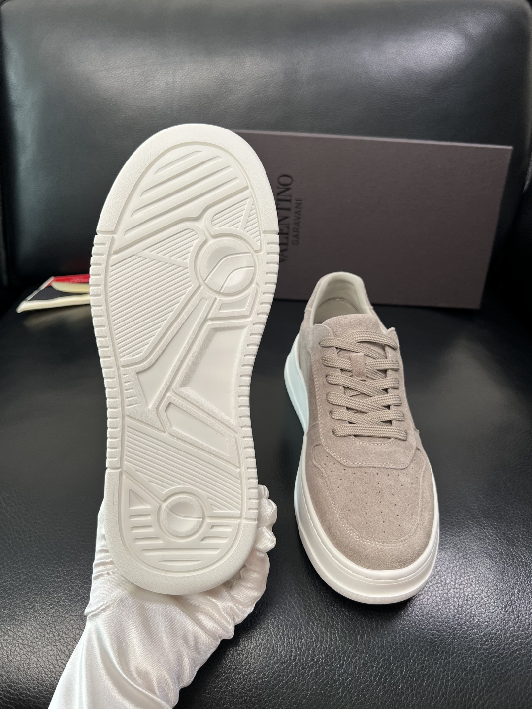 VALENTINO 高品质 顶级工艺品 华伦天奴，运动板鞋专柜同步，鞋面意大利进口，高品质拼接缤纷色彩复