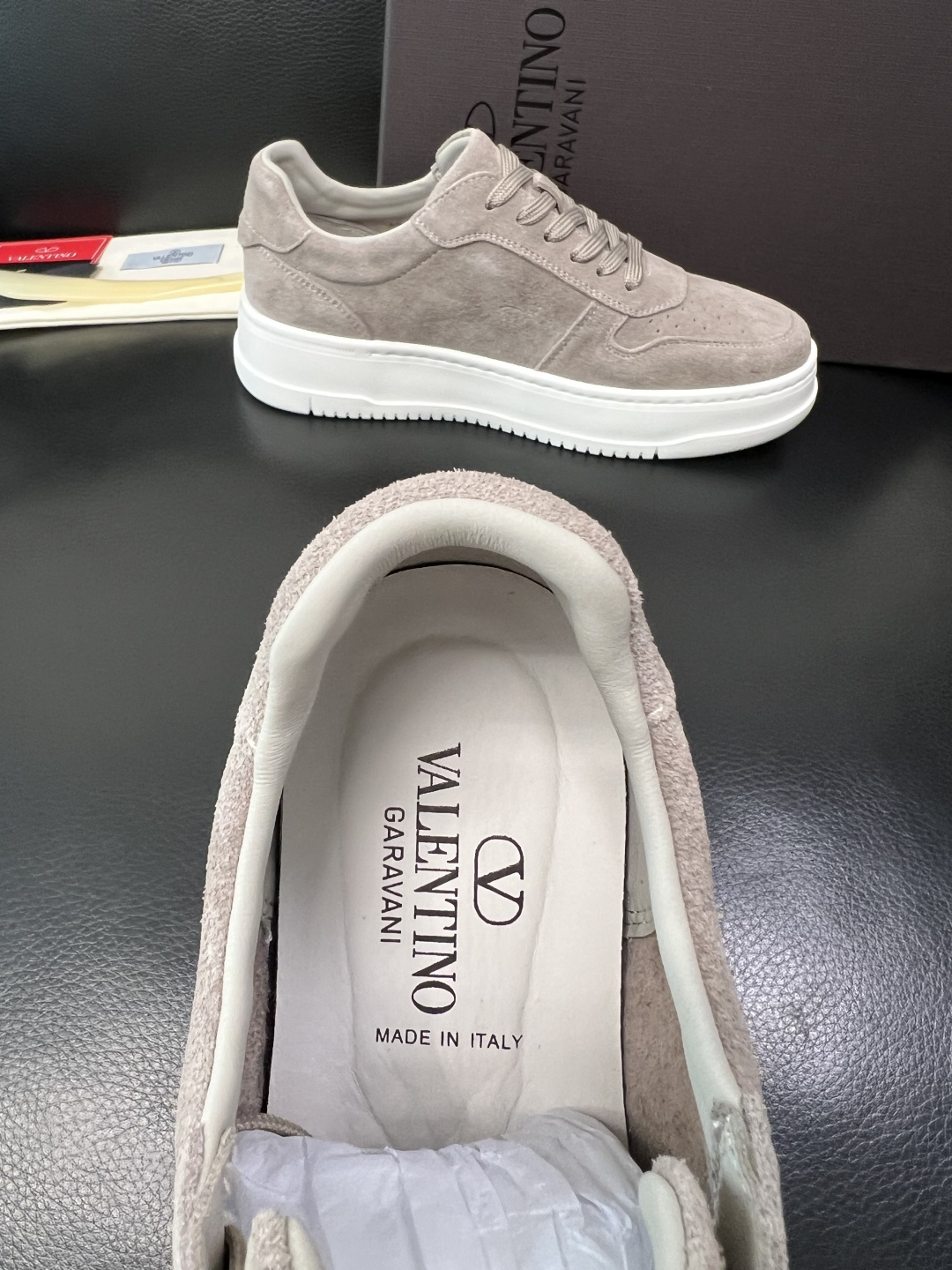 VALENTINO 高品质 顶级工艺品 华伦天奴，运动板鞋专柜同步，鞋面意大利进口，高品质拼接缤纷色彩复