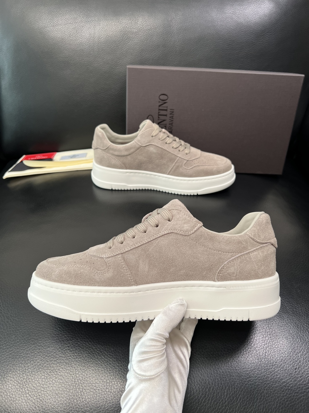 VALENTINO 高品质 顶级工艺品 华伦天奴，运动板鞋专柜同步，鞋面意大利进口，高品质拼接缤纷色彩复