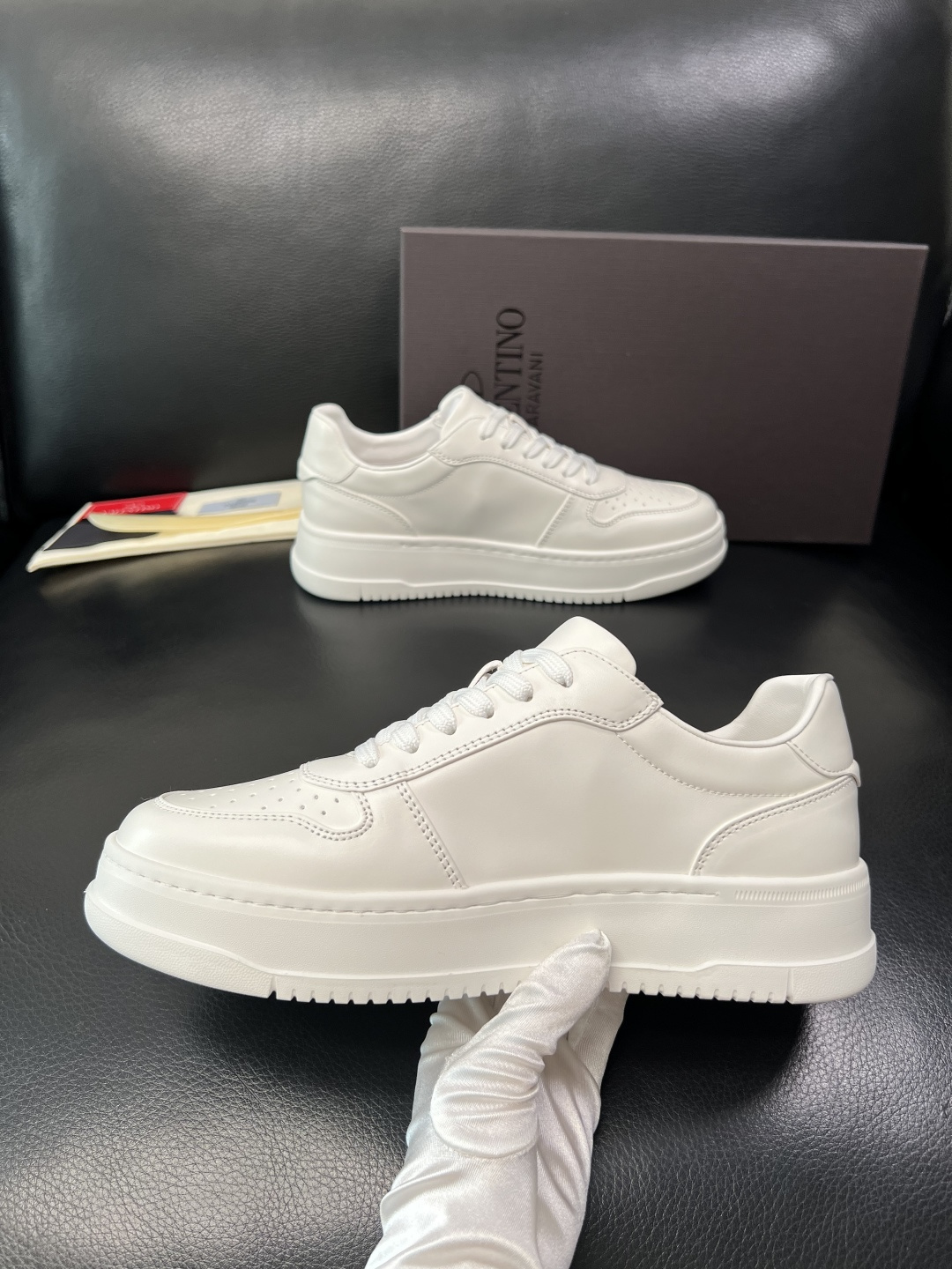 VALENTINO 高品质 顶级工艺品 华伦天奴，运动板鞋专柜同步，鞋面意大利进口，高品质拼接缤纷色彩复