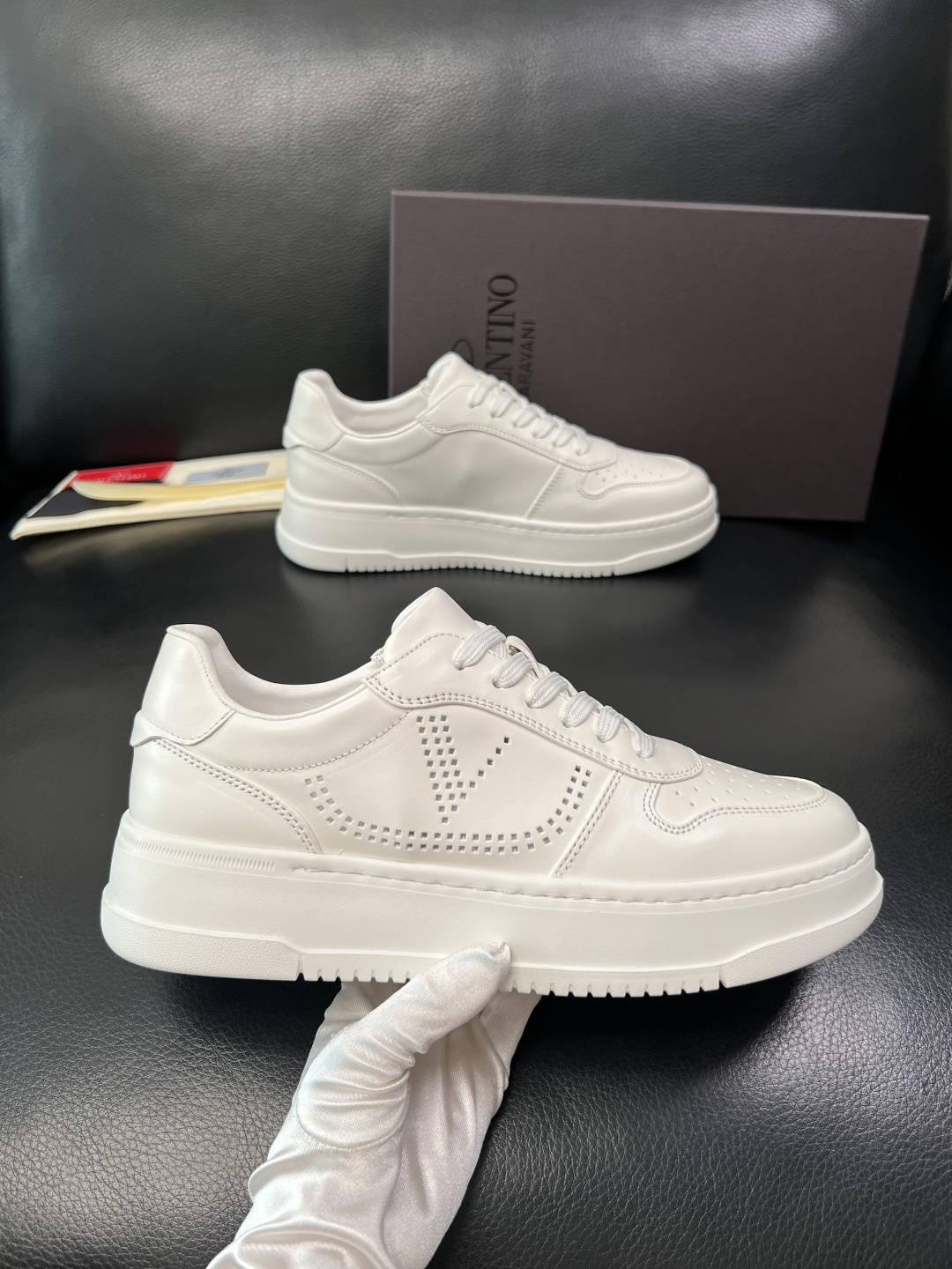 VALENTINO 高品质 顶级工艺品 华伦天奴，运动板鞋专柜同步，鞋面意大利进口，高品质拼接缤纷色彩复