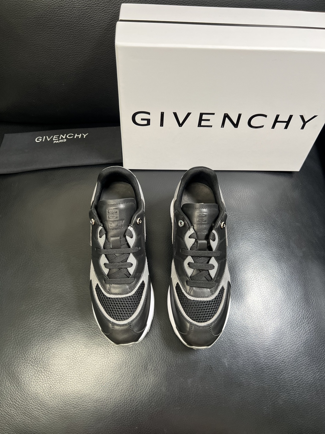 Givenchy 高品质 顶级工艺品 纪梵希 专柜同步原厂配置，意大利进口牛皮搭配面料，全鞋配件私模打造