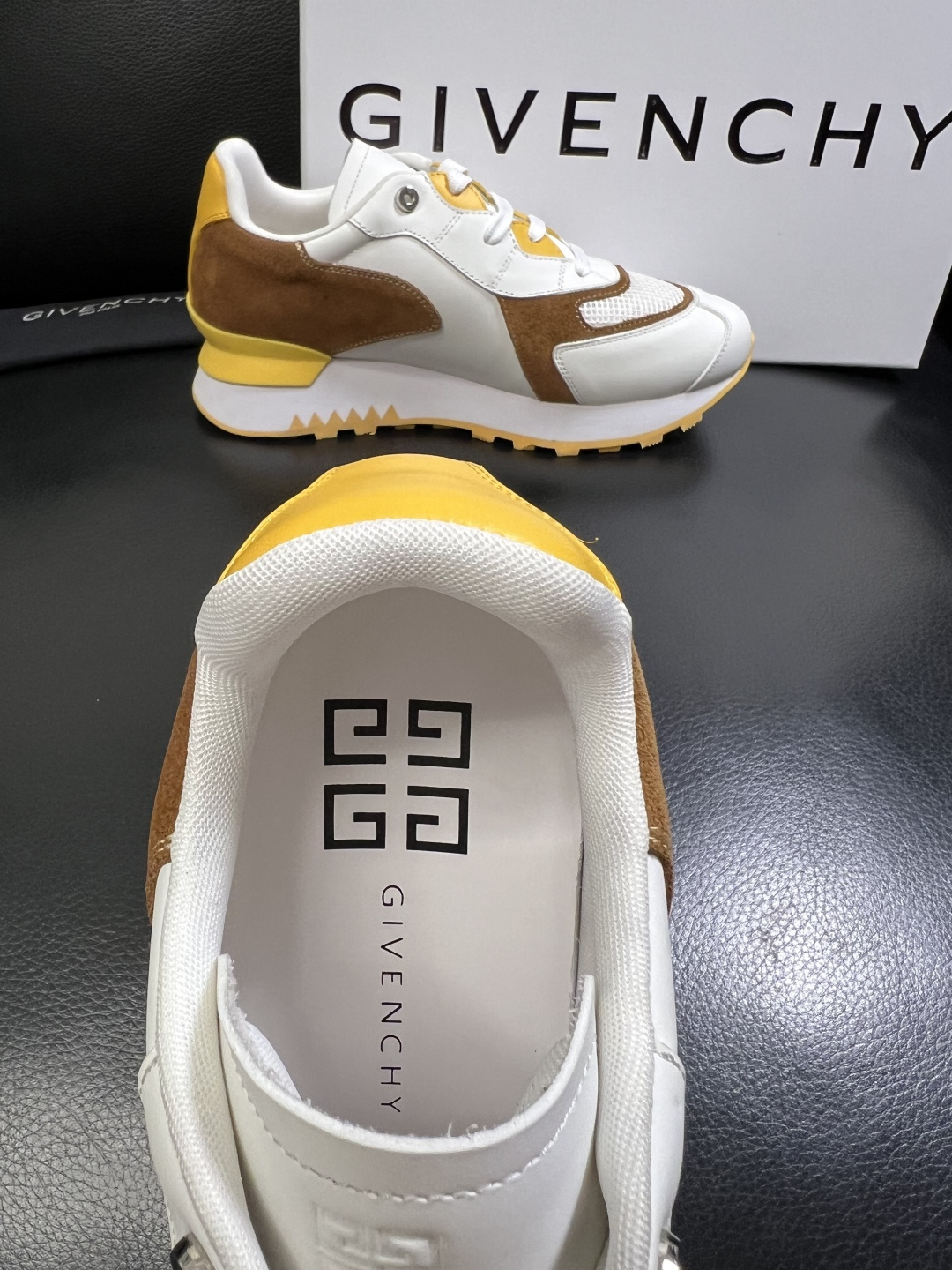 Givenchy 高品质 顶级工艺品 纪梵希 专柜同步原厂配置，意大利进口牛皮搭配面料，全鞋配件私模打造