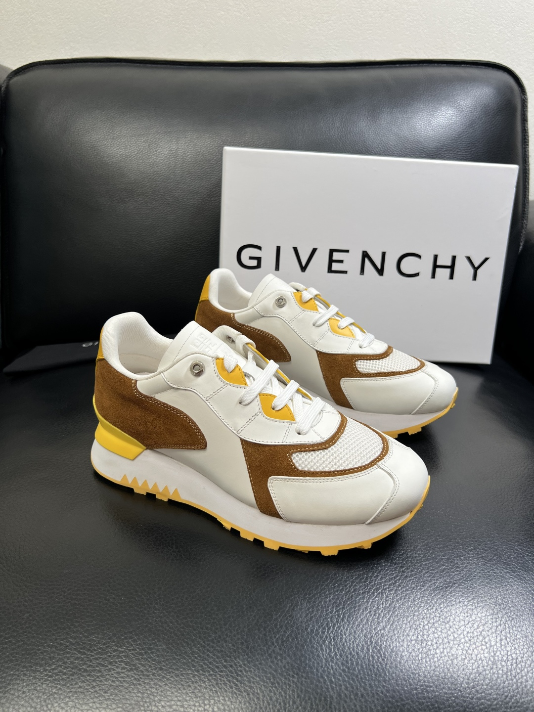 Givenchy 高品质 顶级工艺品 纪梵希 专柜同步原厂配置，意大利进口牛皮搭配面料，全鞋配件私模打造