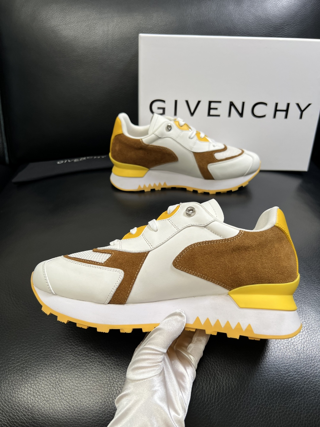 Givenchy 高品质 顶级工艺品 纪梵希 专柜同步原厂配置，意大利进口牛皮搭配面料，全鞋配件私模打造