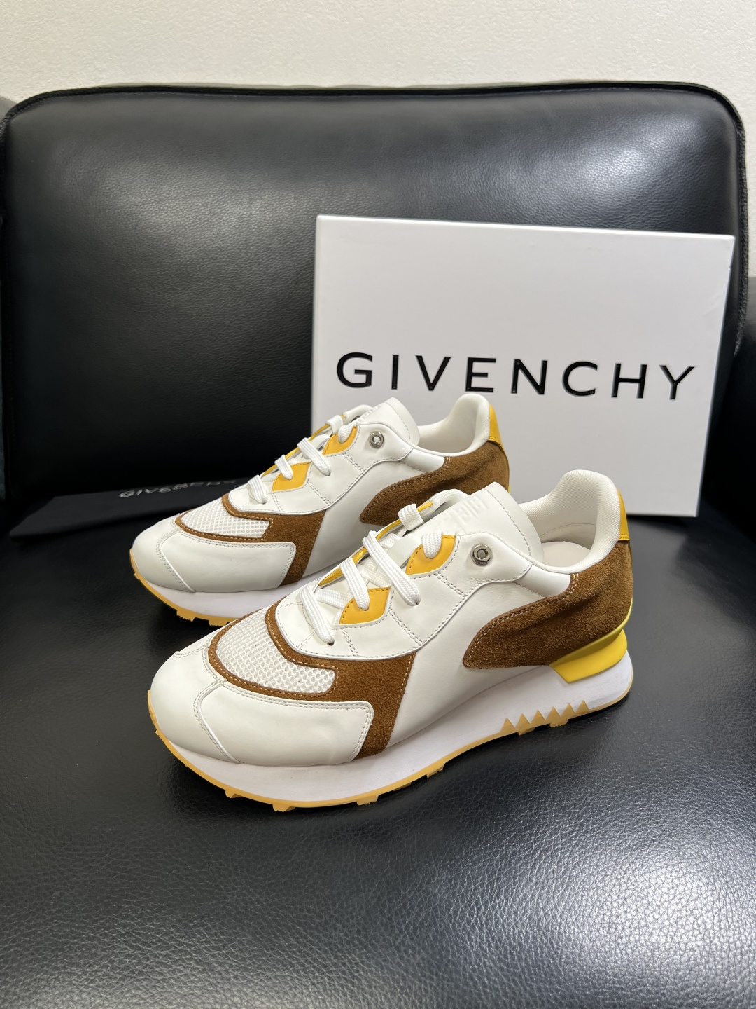Givenchy 高品质 顶级工艺品 纪梵希 专柜同步原厂配置，意大利进口牛皮搭配面料，全鞋配件私模打造