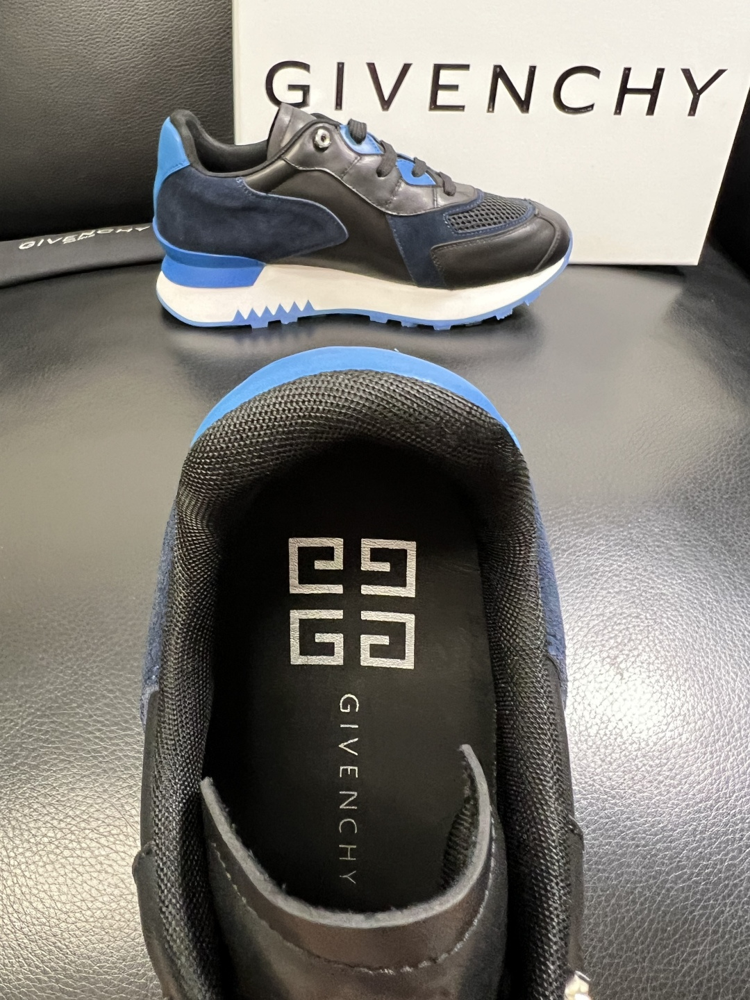 Givenchy 高品质 顶级工艺品 纪梵希 专柜同步原厂配置，意大利进口牛皮搭配面料，全鞋配件私模打造