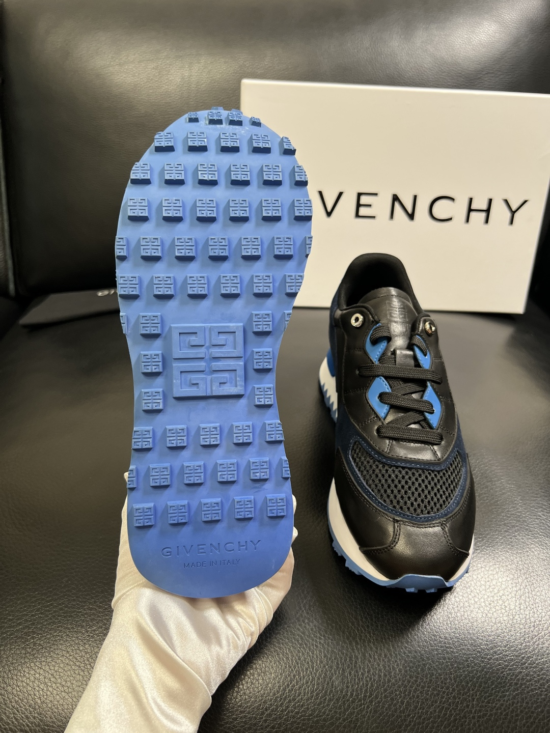 Givenchy 高品质 顶级工艺品 纪梵希 专柜同步原厂配置，意大利进口牛皮搭配面料，全鞋配件私模打造