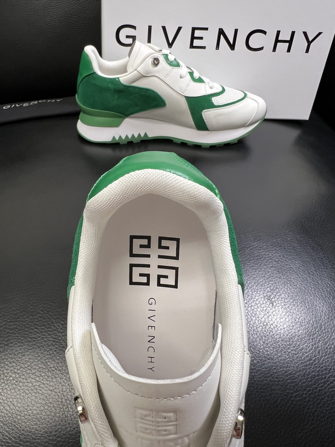 Givenchy 高品质 顶级工艺品 纪梵希 专柜同步原厂配置，意大利进口牛皮搭配面料，全鞋配件私模打造