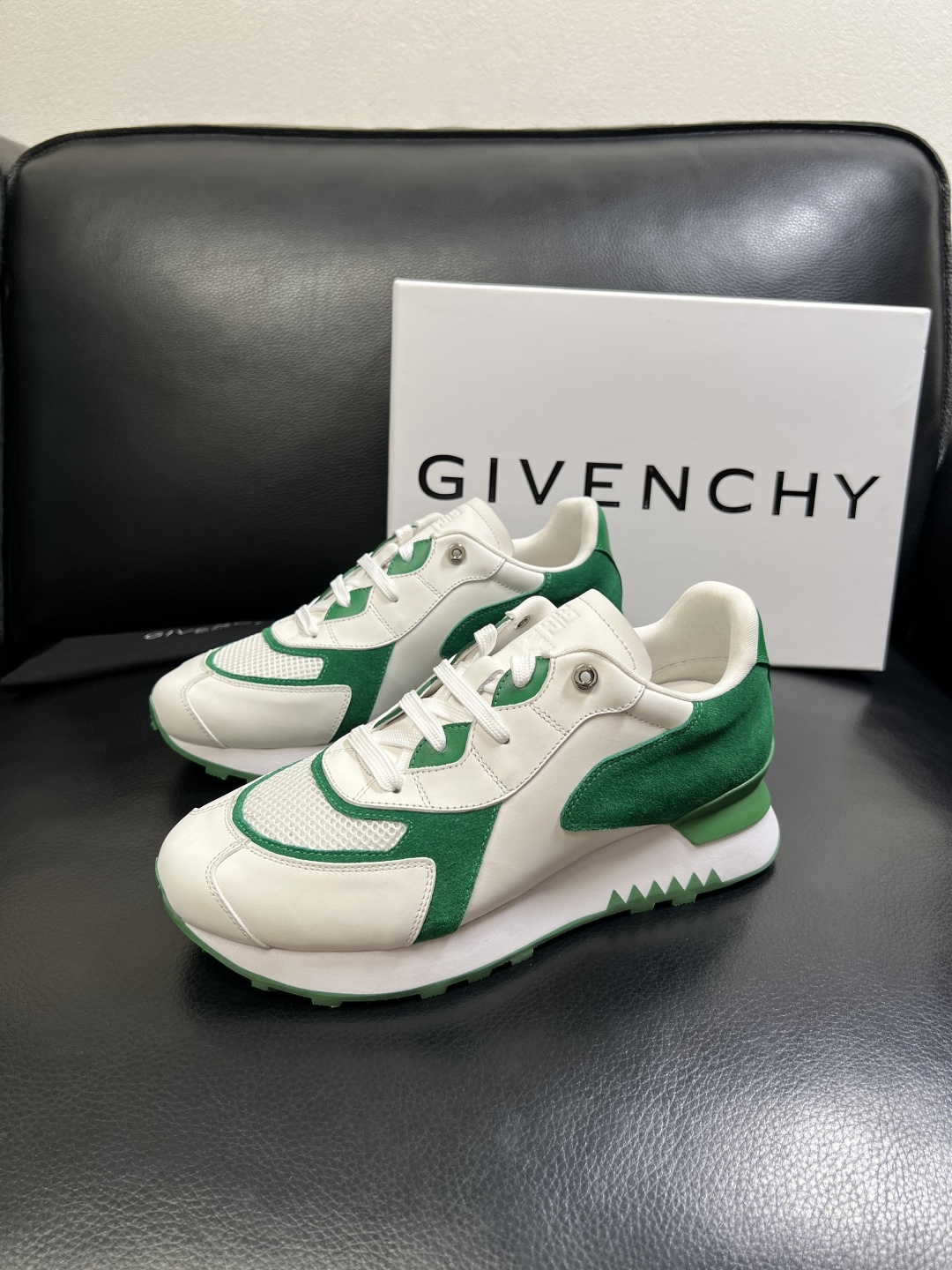 Givenchy 高品质 顶级工艺品 纪梵希 专柜同步原厂配置，意大利进口牛皮搭配面料，全鞋配件私模打造
