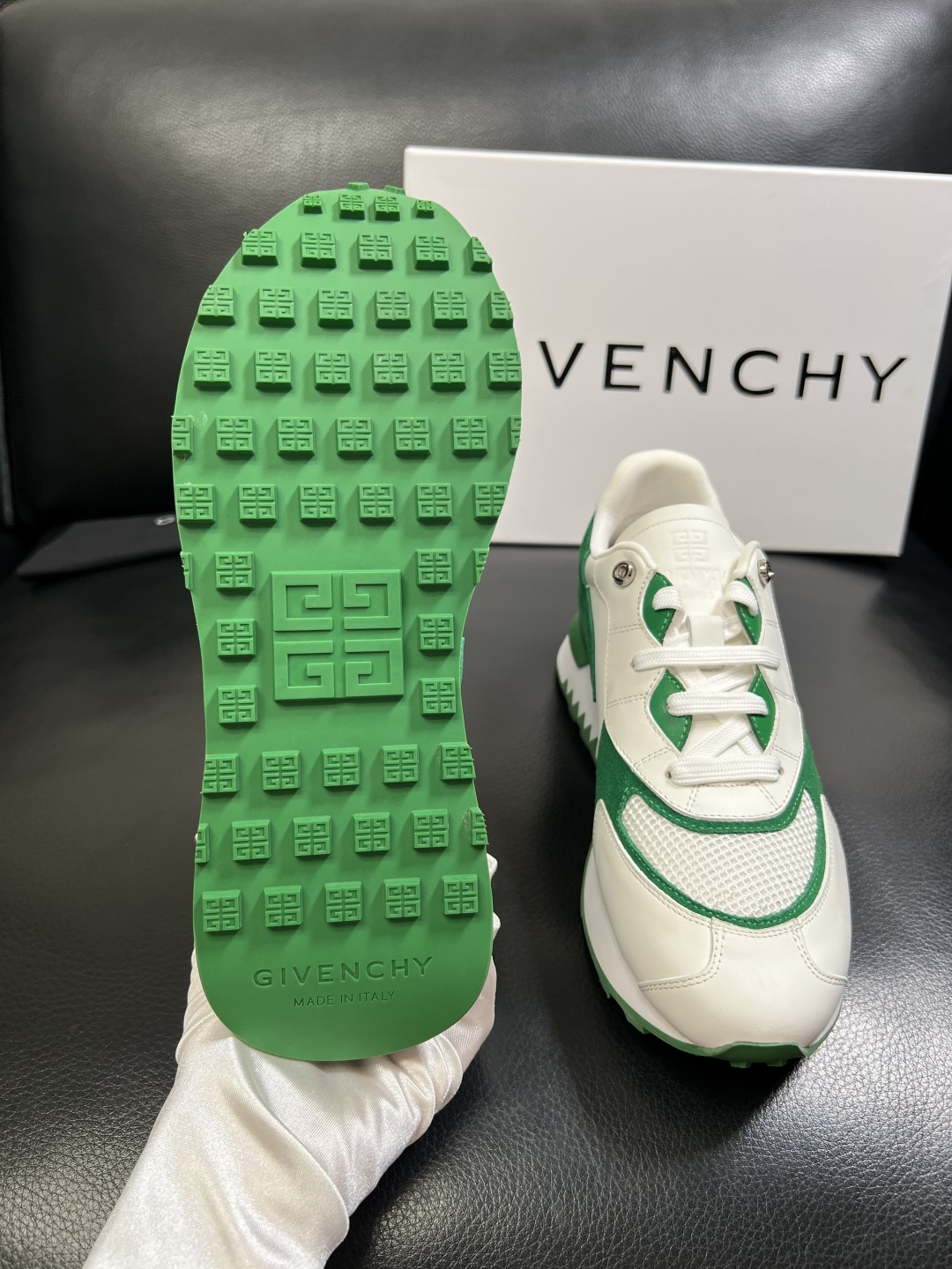 Givenchy 高品质 顶级工艺品 纪梵希 专柜同步原厂配置，意大利进口牛皮搭配面料，全鞋配件私模打造