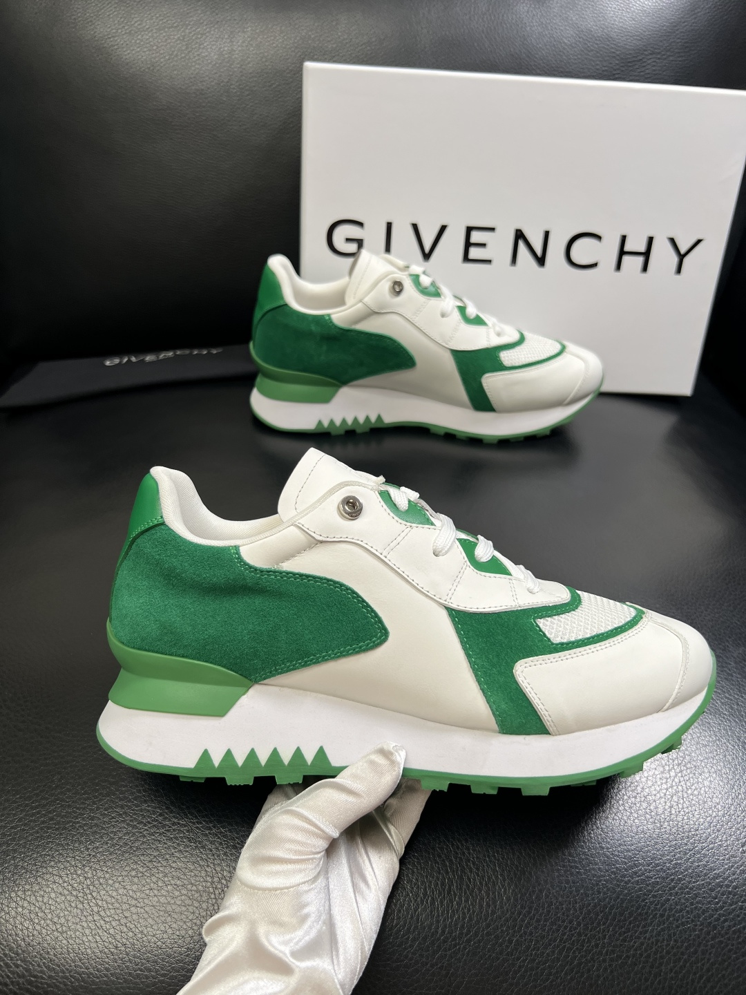 Givenchy 高品质 顶级工艺品 纪梵希 专柜同步原厂配置，意大利进口牛皮搭配面料，全鞋配件私模打造