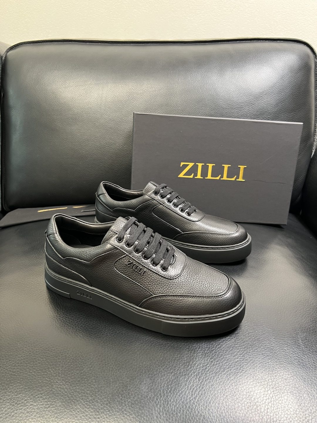 ZILLI 高品质 顶级工艺品 专柜同步发售原厂配置，意大利进口原版牛皮面料，进口水染牛里 ，鞋底：原厂