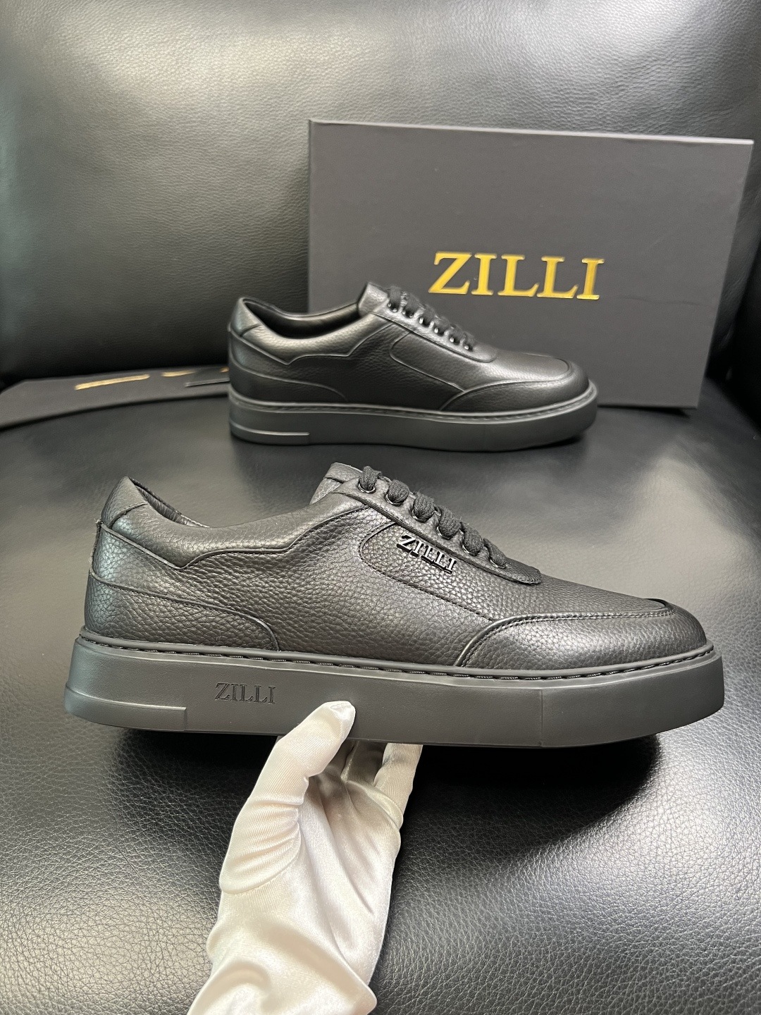 ZILLI 高品质 顶级工艺品 专柜同步发售原厂配置，意大利进口原版牛皮面料，进口水染牛里 ，鞋底：原厂