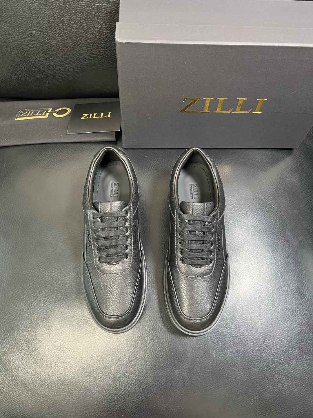 ZILLI 高品质 顶级工艺品 专柜同步发售原厂配置，意大利进口原版牛皮面料，进口水染牛里 ，鞋底：原厂