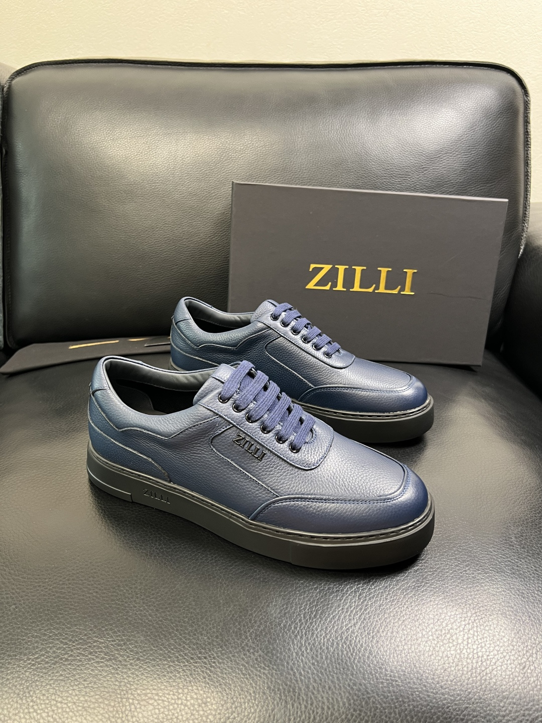 ZILLI 高品质 顶级工艺品 专柜同步发售原厂配置，意大利进口原版牛皮面料，进口水染牛里 ，鞋底：原厂