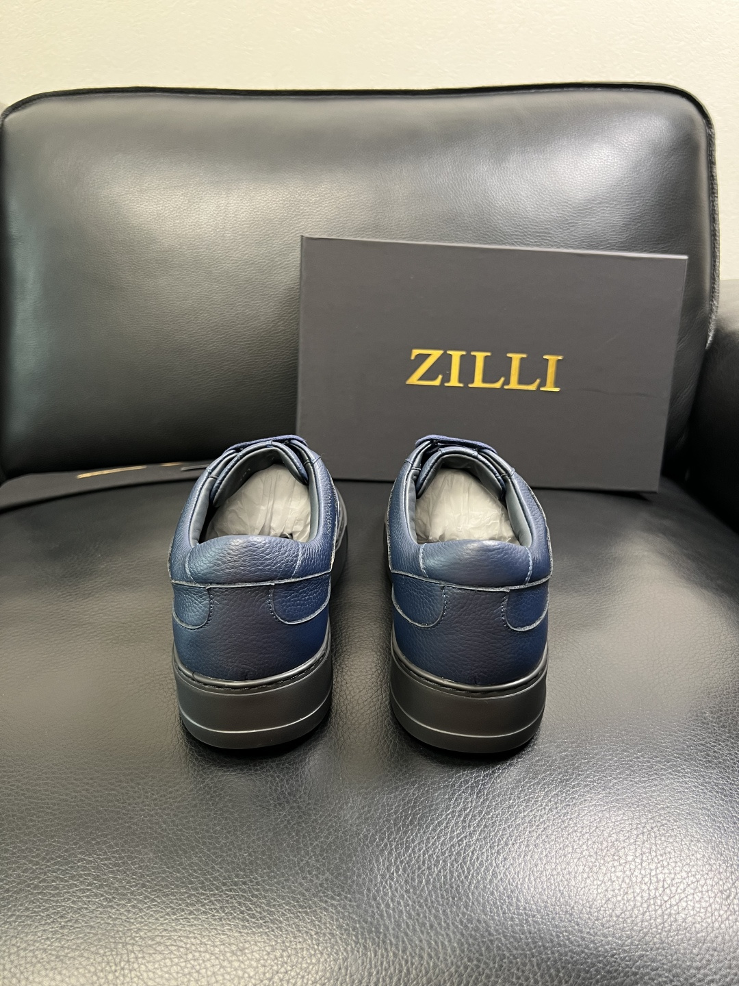 ZILLI 高品质 顶级工艺品 专柜同步发售原厂配置，意大利进口原版牛皮面料，进口水染牛里 ，鞋底：原厂