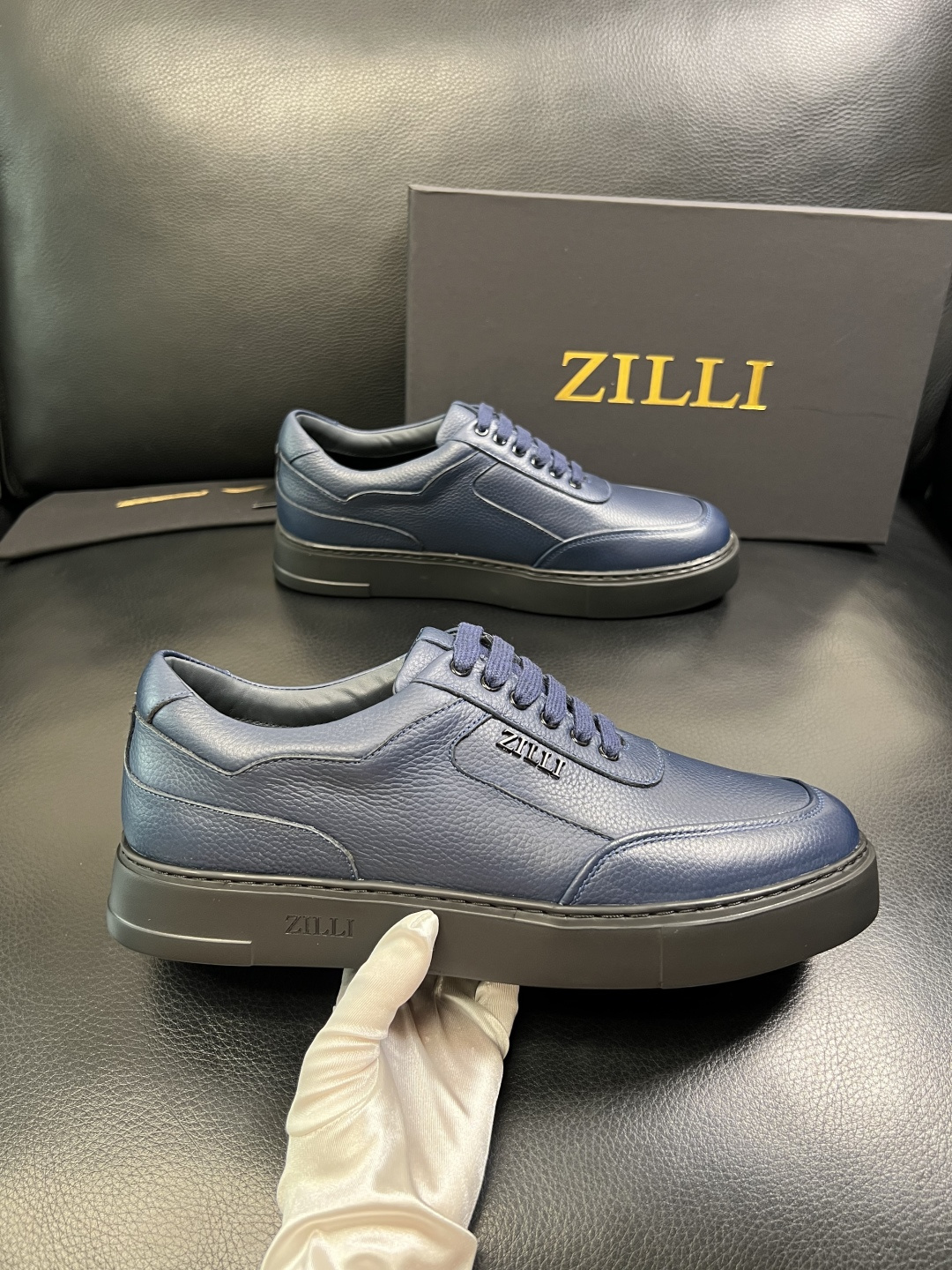 ZILLI 高品质 顶级工艺品 专柜同步发售原厂配置，意大利进口原版牛皮面料，进口水染牛里 ，鞋底：原厂
