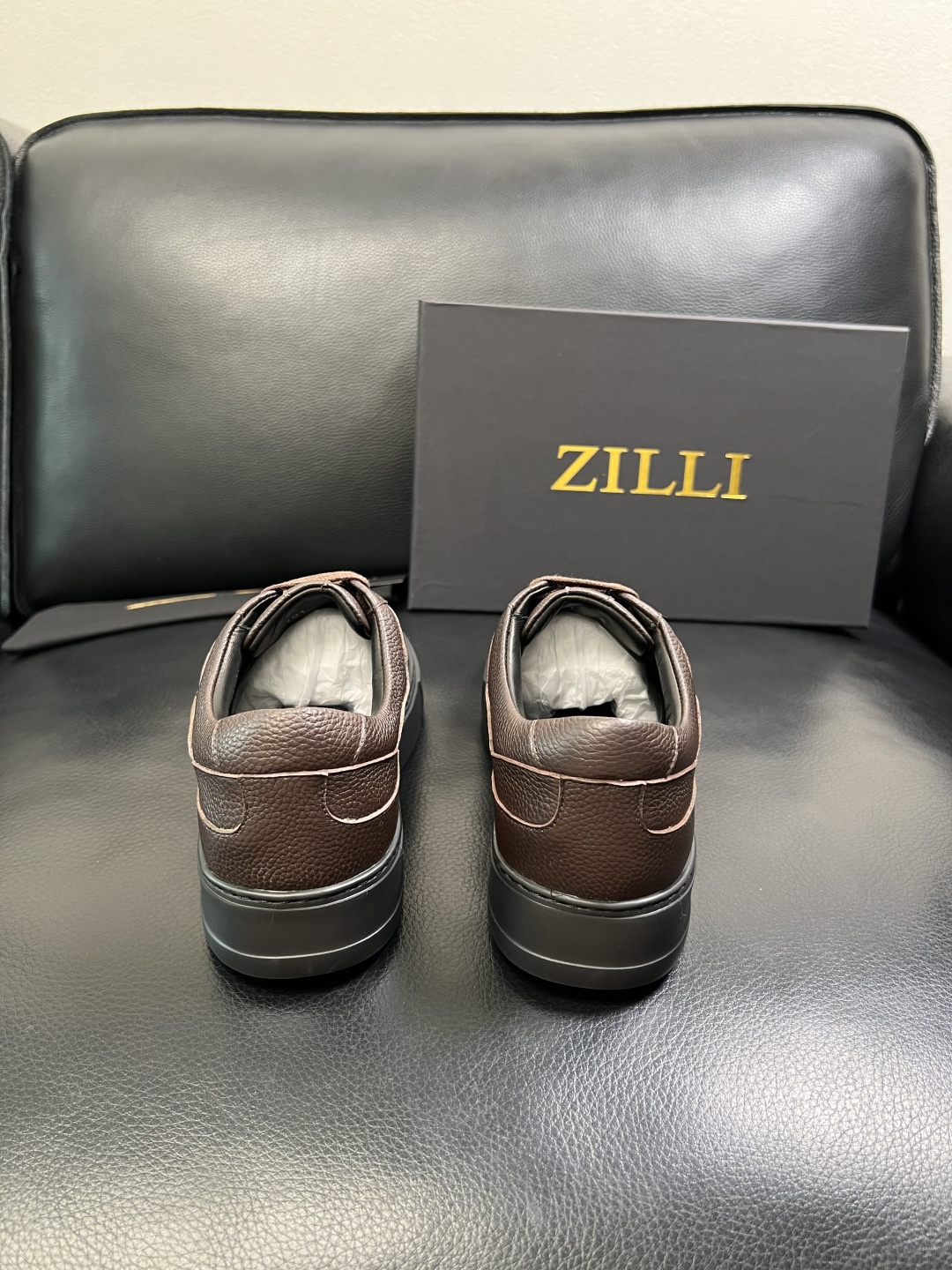 ZILLI 高品质 顶级工艺品 专柜同步发售原厂配置，意大利进口原版牛皮面料，进口水染牛里 ，鞋底：原厂