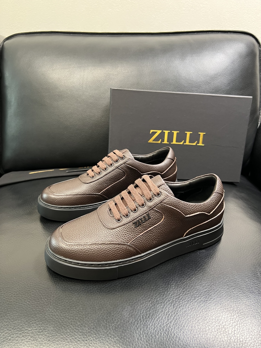 ZILLI 高品质 顶级工艺品 专柜同步发售原厂配置，意大利进口原版牛皮面料，进口水染牛里 ，鞋底：原厂