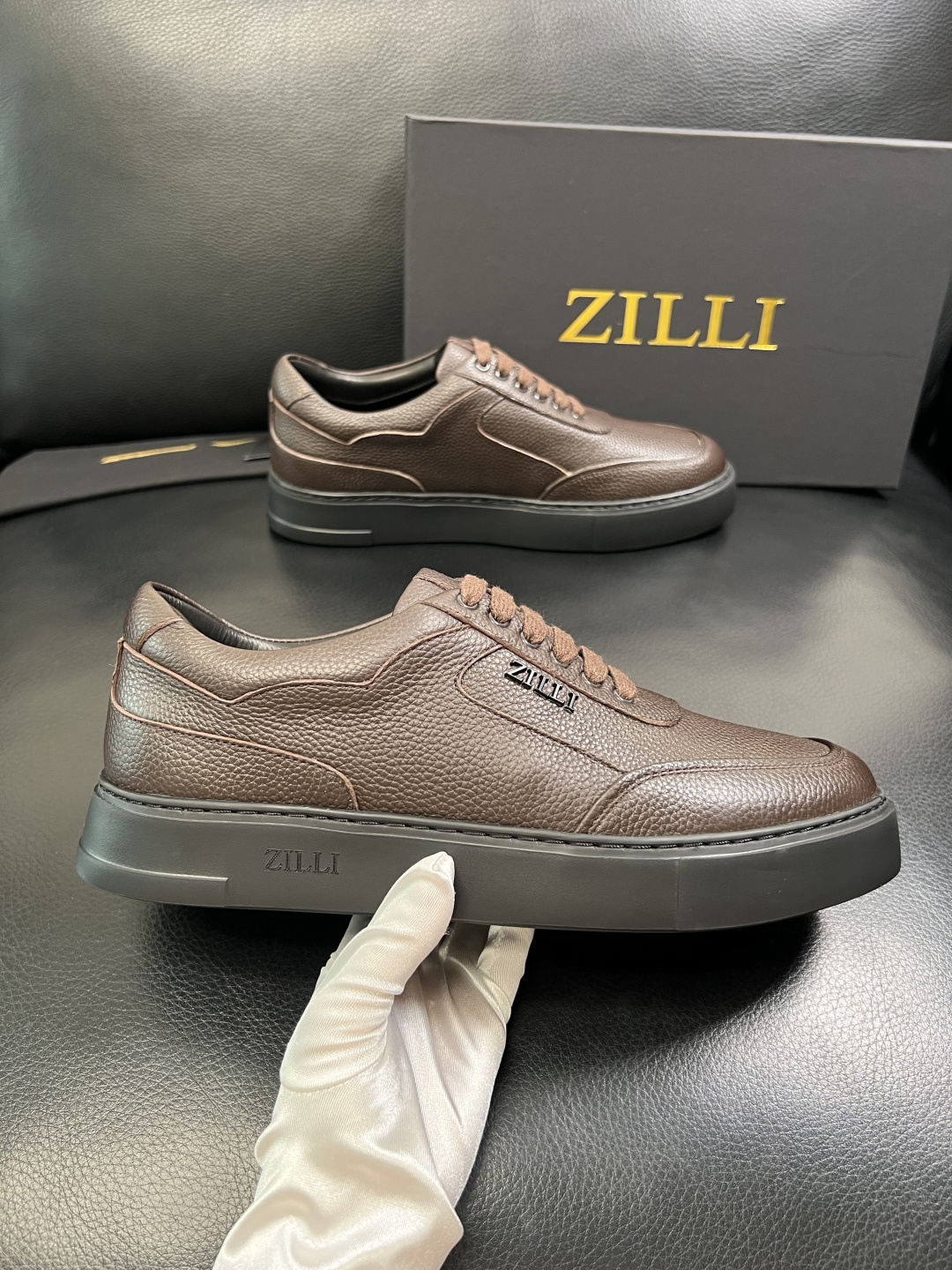 ZILLI 高品质 顶级工艺品 专柜同步发售原厂配置，意大利进口原版牛皮面料，进口水染牛里 ，鞋底：原厂