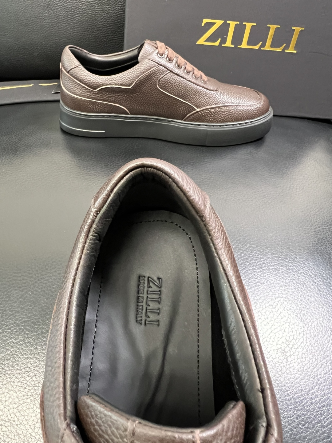 ZILLI 高品质 顶级工艺品 专柜同步发售原厂配置，意大利进口原版牛皮面料，进口水染牛里 ，鞋底：原厂