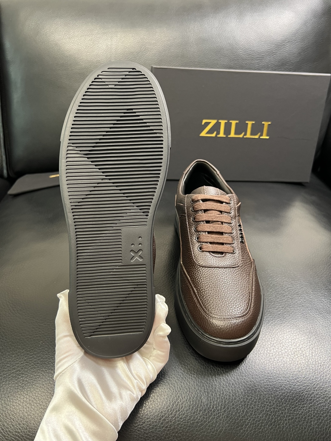 ZILLI 高品质 顶级工艺品 专柜同步发售原厂配置，意大利进口原版牛皮面料，进口水染牛里 ，鞋底：原厂