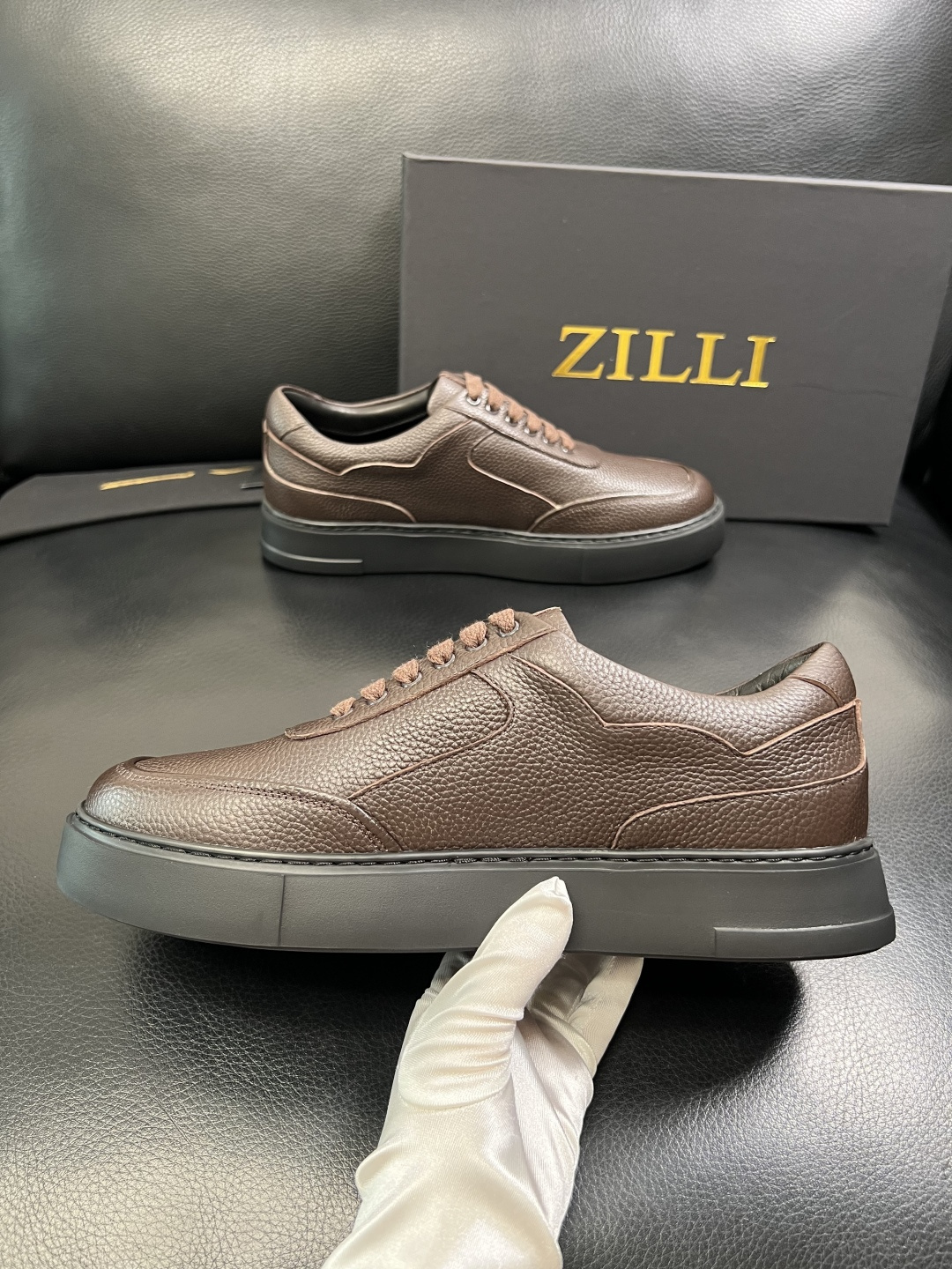 ZILLI 高品质 顶级工艺品 专柜同步发售原厂配置，意大利进口原版牛皮面料，进口水染牛里 ，鞋底：原厂