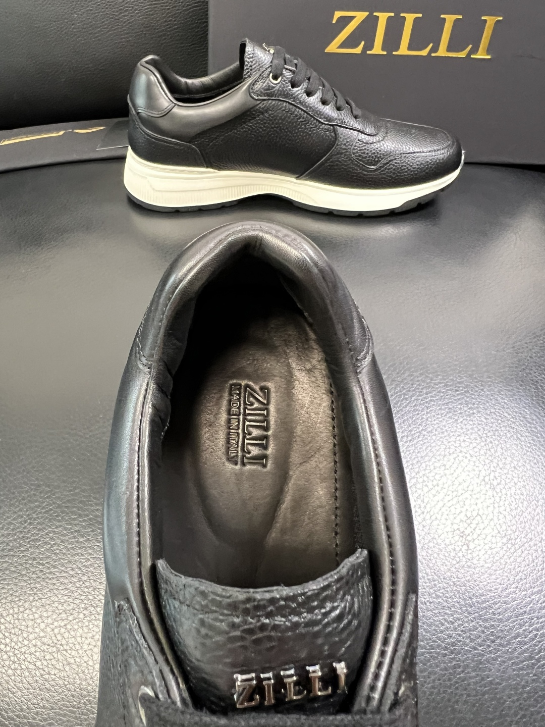 ZILLI 高品质 顶级工艺品 专柜同步发售原厂配置，意大利进口原版牛皮面料，进口水染牛里 ，鞋底：原厂
