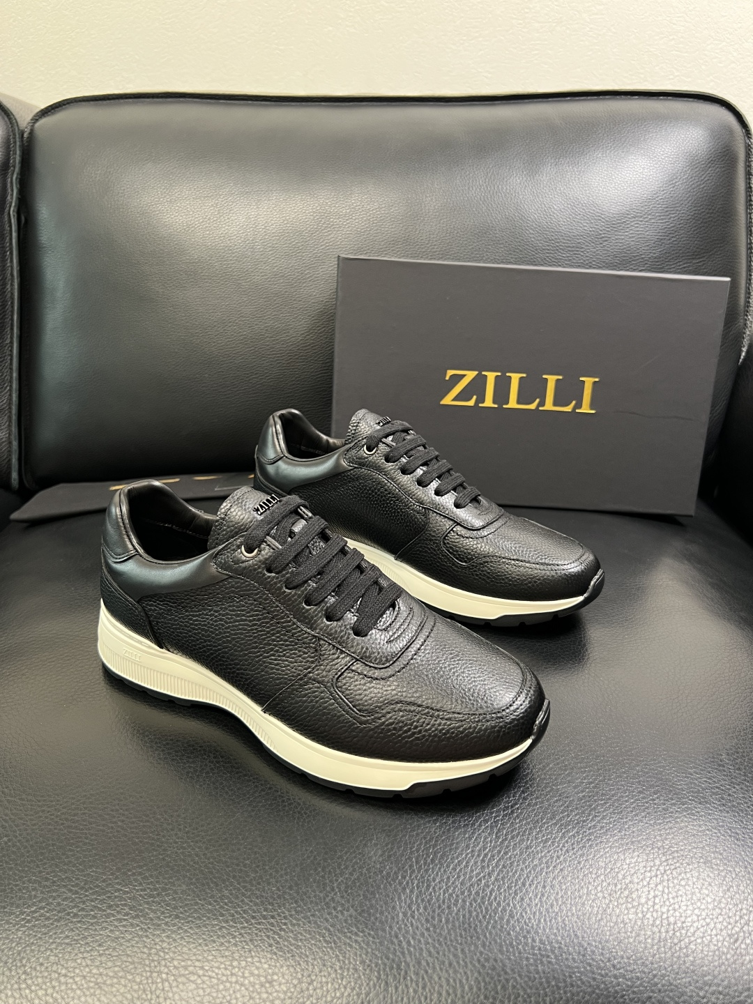 ZILLI 高品质 顶级工艺品 专柜同步发售原厂配置，意大利进口原版牛皮面料，进口水染牛里 ，鞋底：原厂