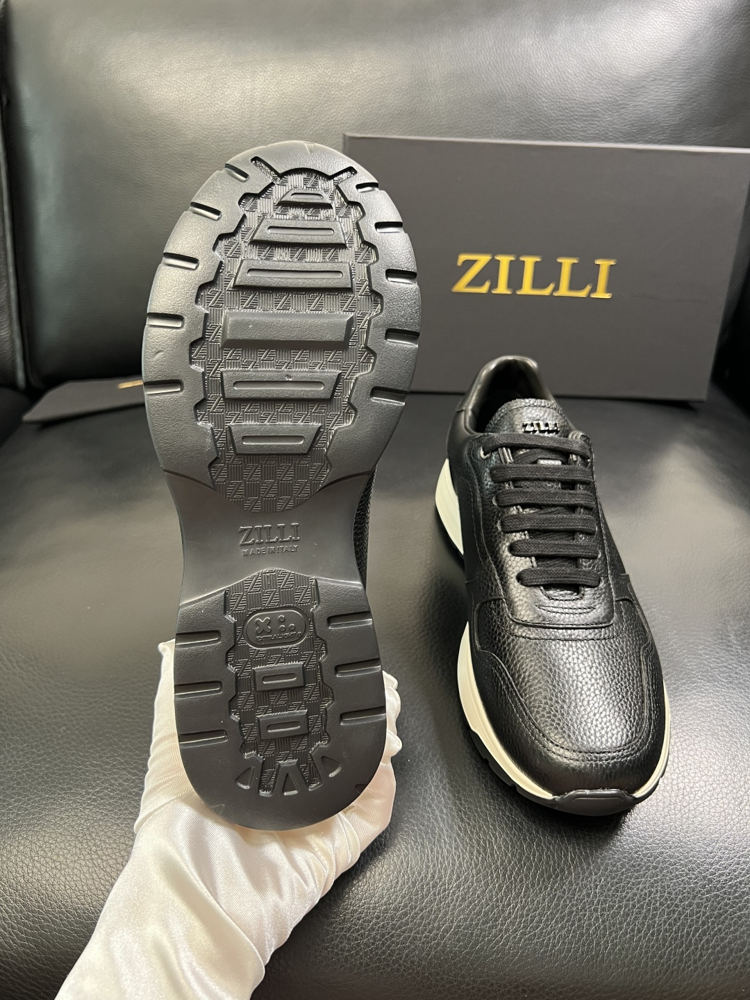 ZILLI 高品质 顶级工艺品 专柜同步发售原厂配置，意大利进口原版牛皮面料，进口水染牛里 ，鞋底：原厂