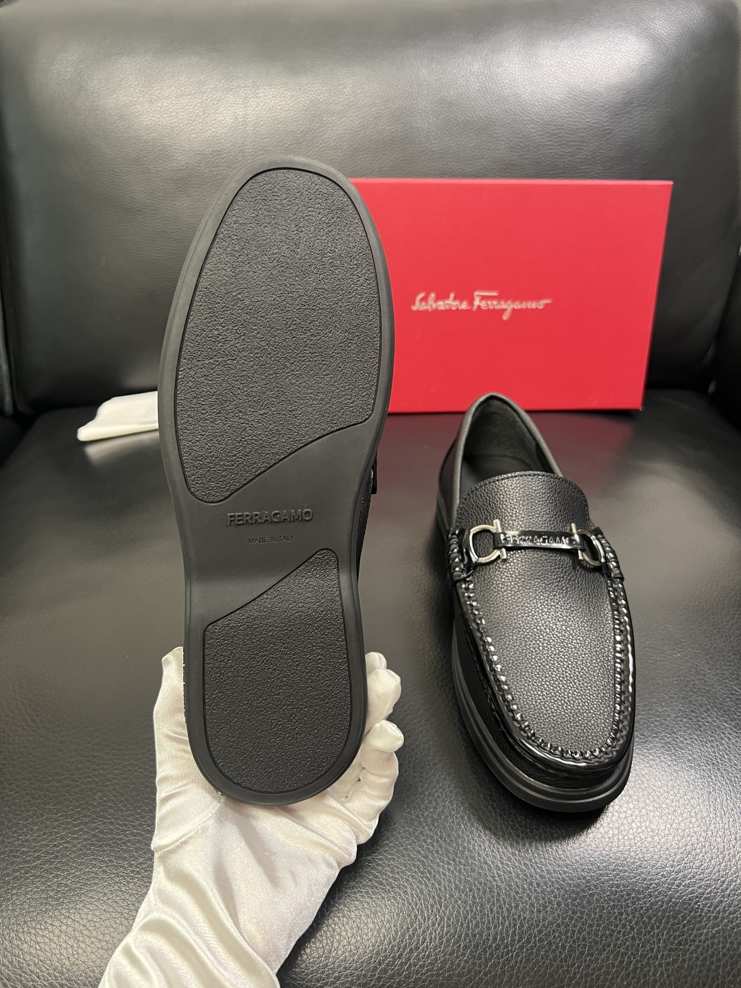 Ferragamo 高品质 顶级工艺品 菲拉格慕 专柜同步发售原厂配置，意大利进口原版牛皮，进口水染牛里