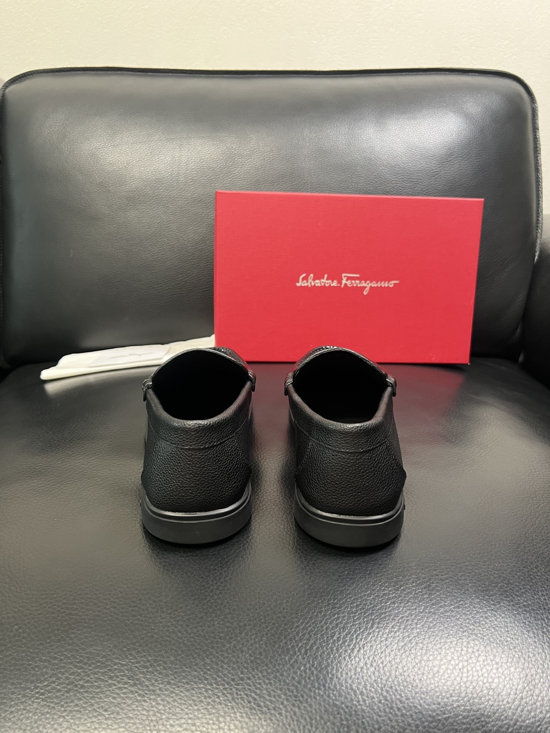 Ferragamo 高品质 顶级工艺品 菲拉格慕 专柜同步发售原厂配置，意大利进口原版牛皮，进口水染牛里
