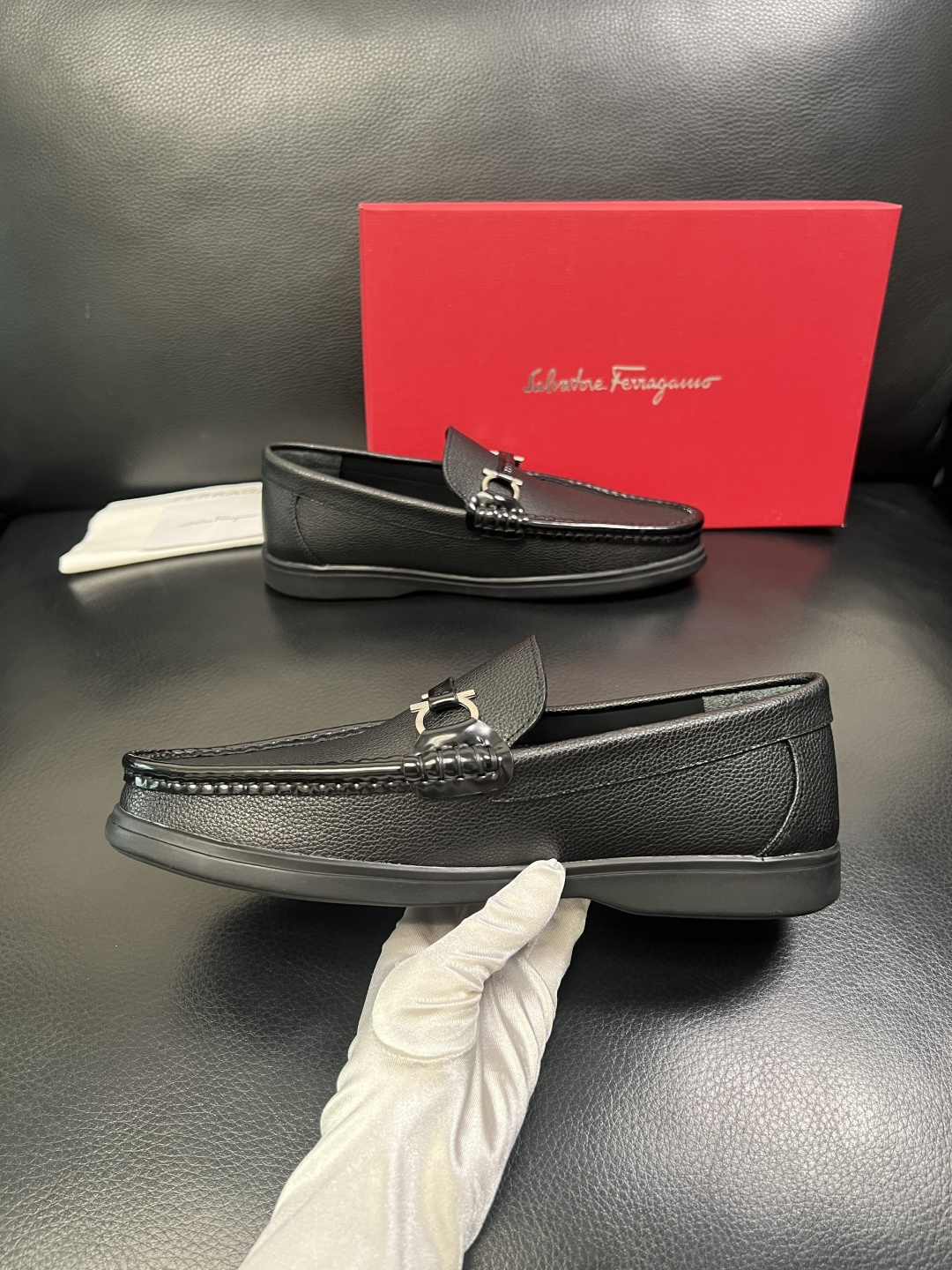 Ferragamo 高品质 顶级工艺品 菲拉格慕 专柜同步发售原厂配置，意大利进口原版牛皮，进口水染牛里