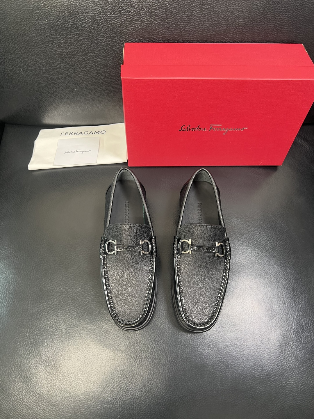 Ferragamo 高品质 顶级工艺品 菲拉格慕 专柜同步发售原厂配置，意大利进口原版牛皮，进口水染牛里