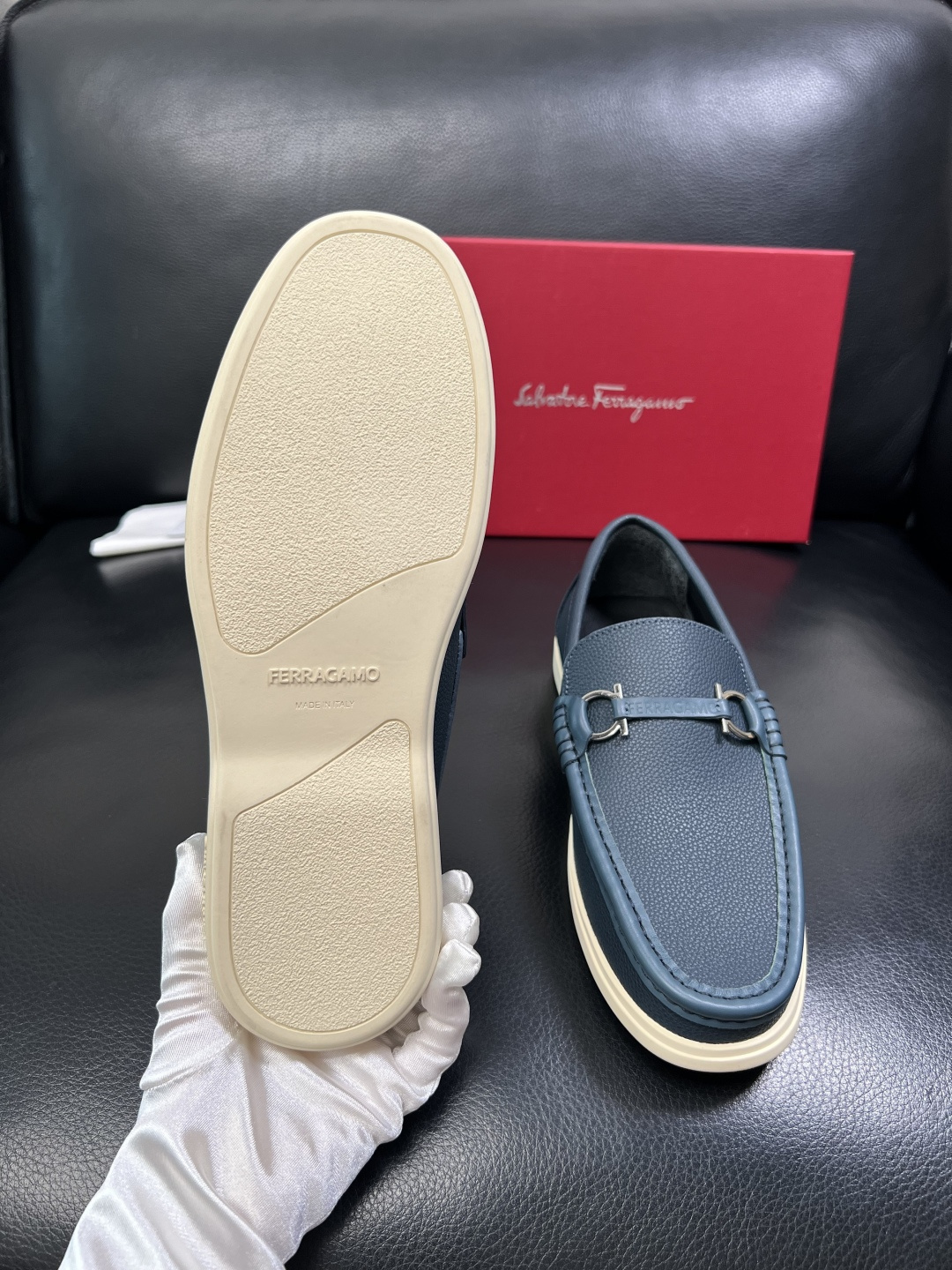 Ferragamo 高品质 顶级工艺品 菲拉格慕 专柜同步发售原厂配置，意大利进口原版牛皮，进口水染牛里