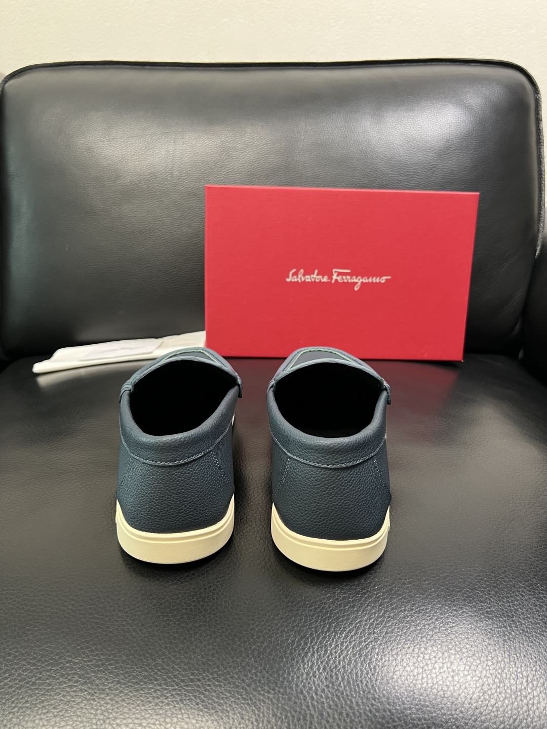 Ferragamo 高品质 顶级工艺品 菲拉格慕 专柜同步发售原厂配置，意大利进口原版牛皮，进口水染牛里