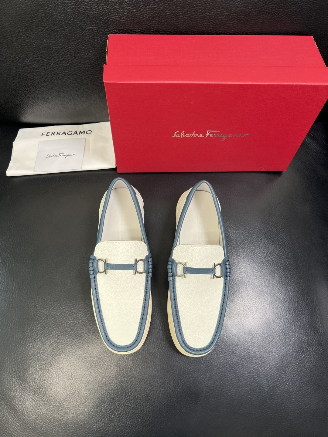 Ferragamo 高品质 顶级工艺品 菲拉格慕 专柜同步发售原厂配置，意大利进口原版牛皮，进口水染牛里