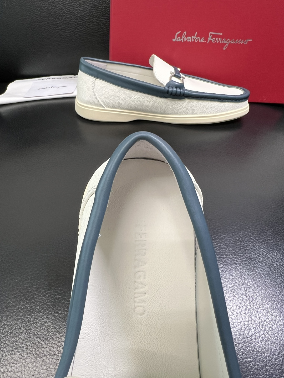 Ferragamo 高品质 顶级工艺品 菲拉格慕 专柜同步发售原厂配置，意大利进口原版牛皮，进口水染牛里