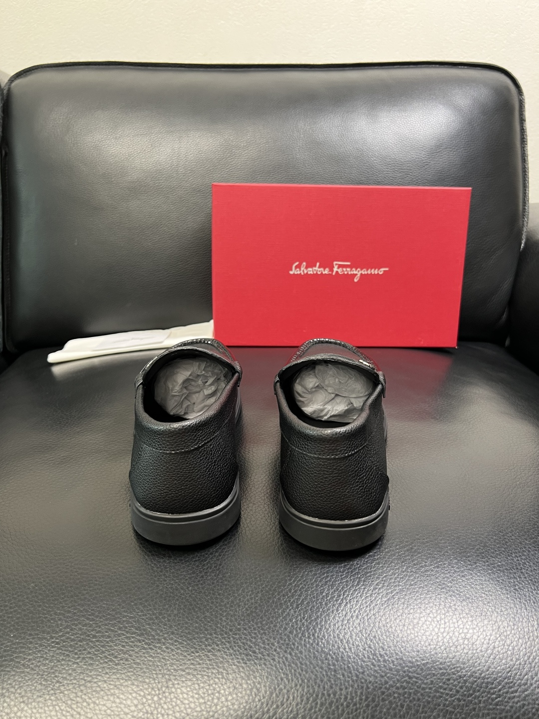 Ferragamo 高品质 顶级工艺品 菲拉格慕 专柜同步发售原厂配置，意大利进口原版牛皮，进口水染牛里