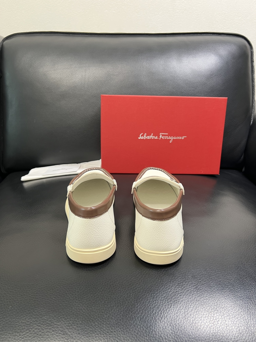 Ferragamo 高品质 顶级工艺品 菲拉格慕 专柜同步发售原厂配置，意大利进口原版牛皮，进口水染牛里