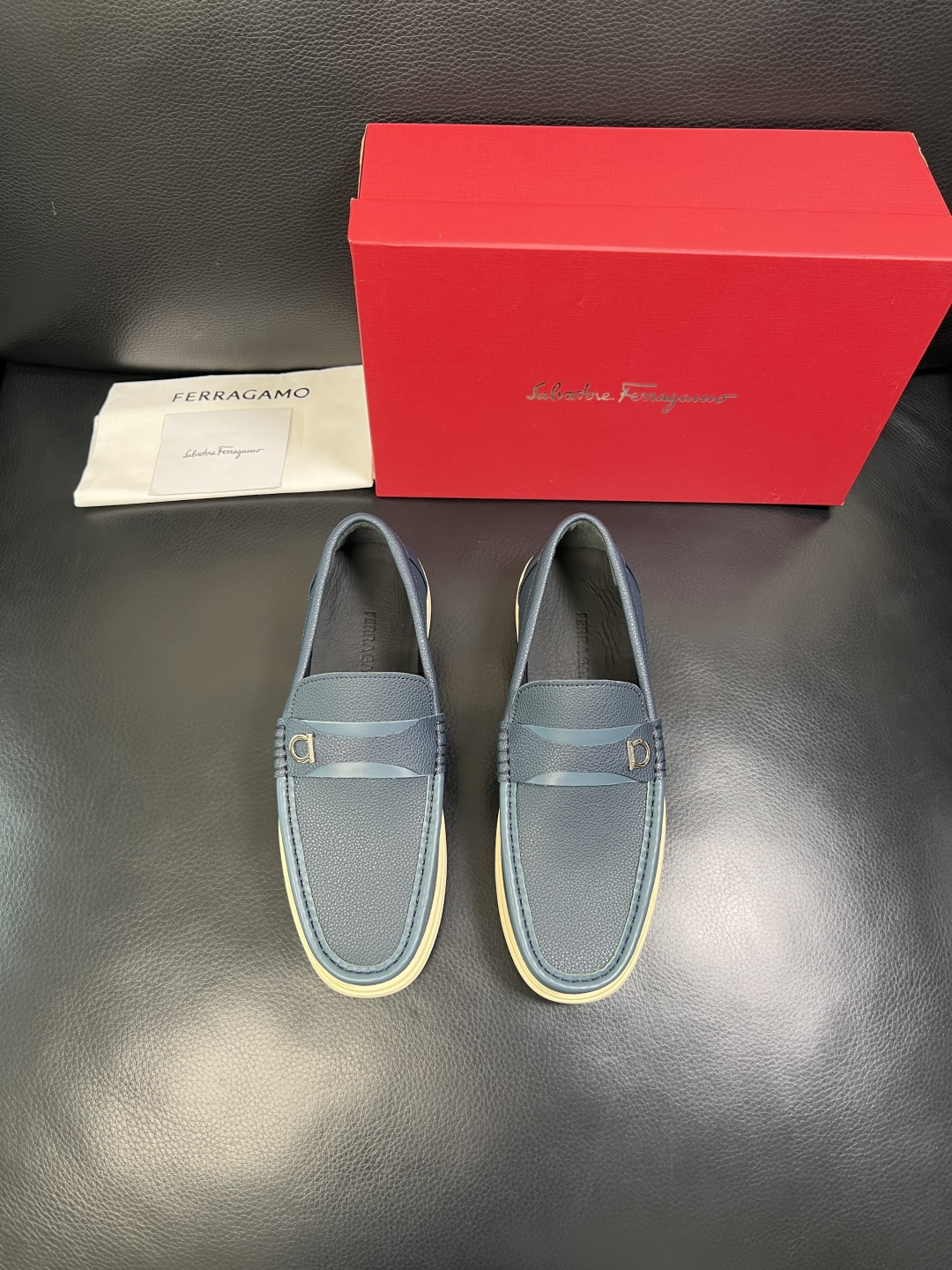 Ferragamo 高品质 顶级工艺品 菲拉格慕 专柜同步发售原厂配置，意大利进口原版牛皮，进口水染牛里