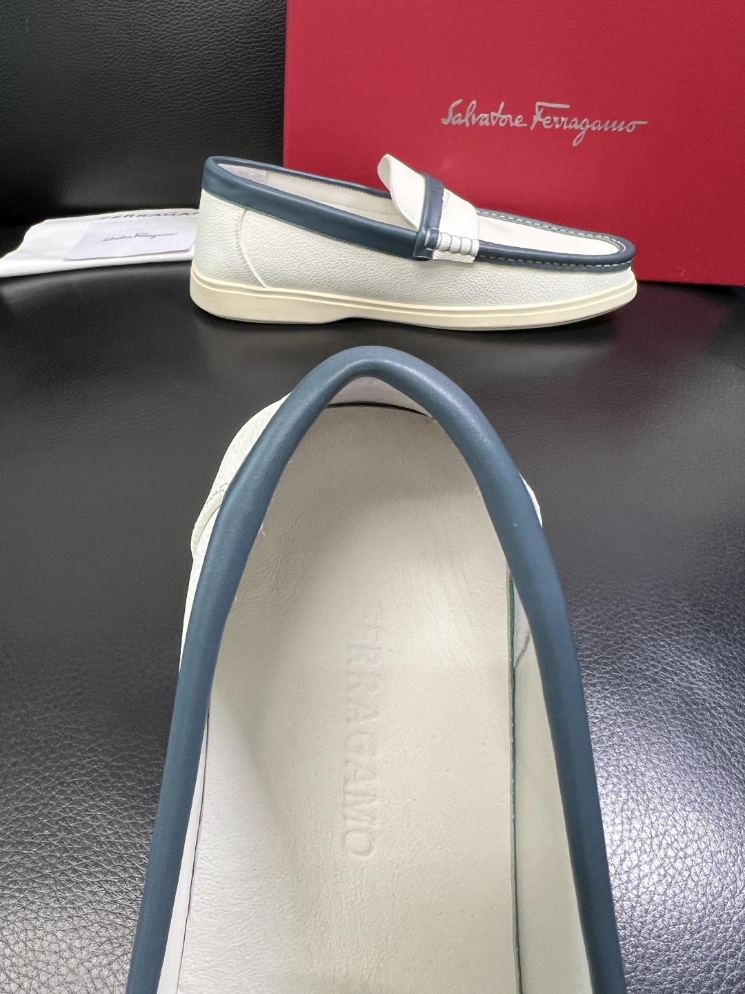 Ferragamo 高品质 顶级工艺品 菲拉格慕 专柜同步发售原厂配置，意大利进口原版牛皮，进口水染牛里