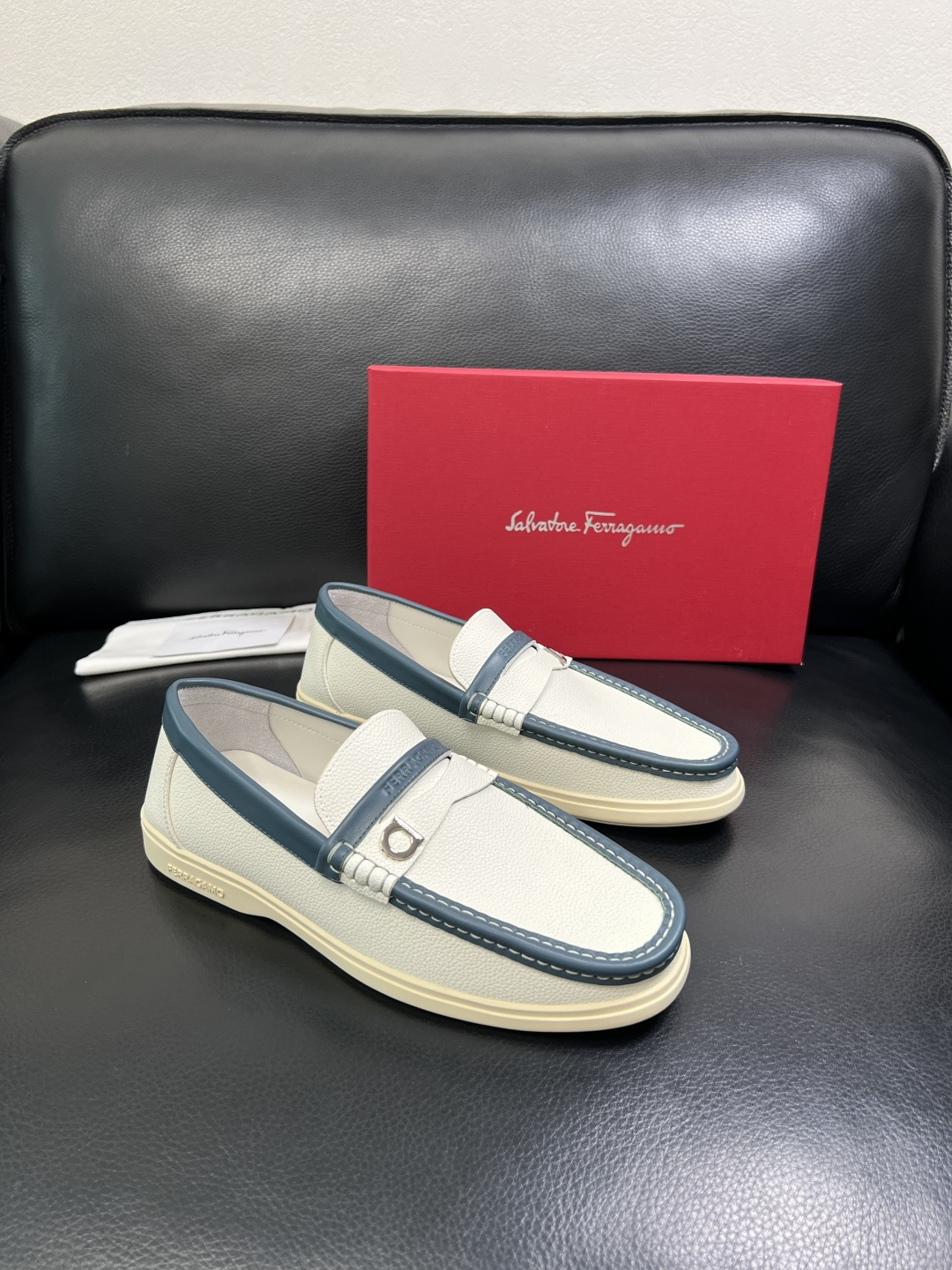 Ferragamo 高品质 顶级工艺品 菲拉格慕 专柜同步发售原厂配置，意大利进口原版牛皮，进口水染牛里
