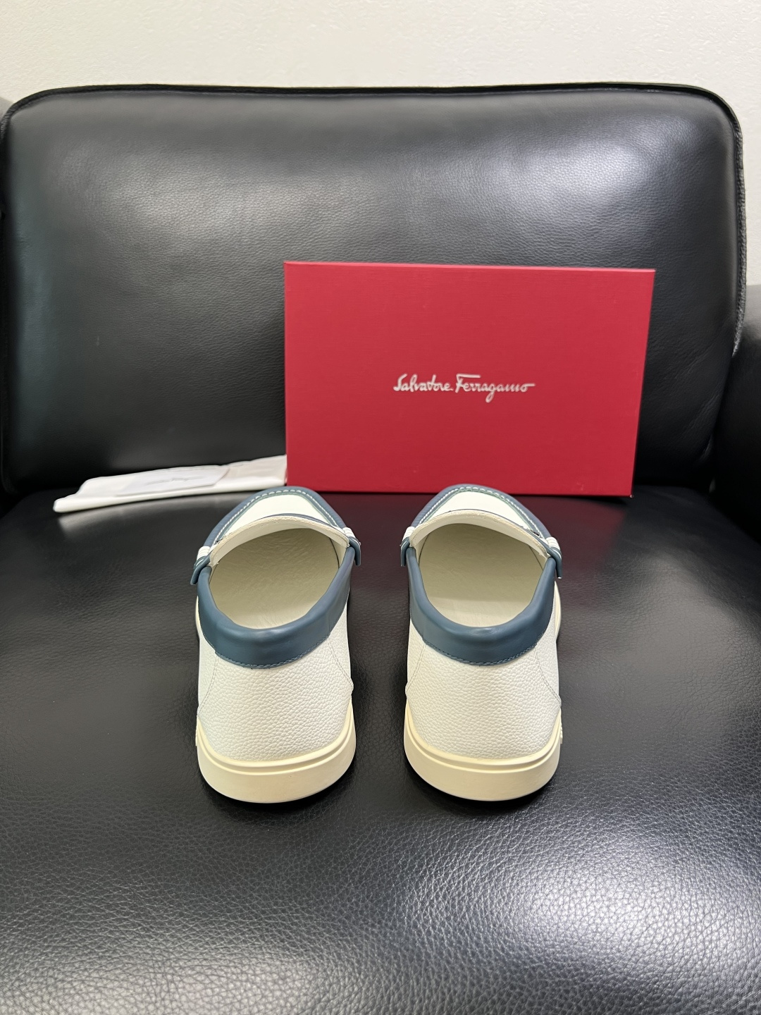 Ferragamo 高品质 顶级工艺品 菲拉格慕 专柜同步发售原厂配置，意大利进口原版牛皮，进口水染牛里