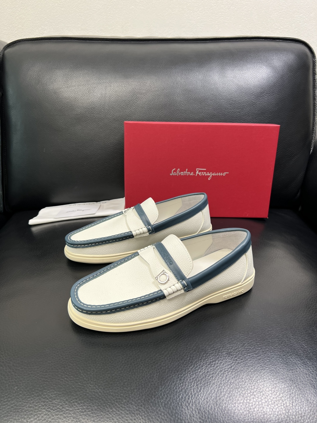 Ferragamo 高品质 顶级工艺品 菲拉格慕 专柜同步发售原厂配置，意大利进口原版牛皮，进口水染牛里