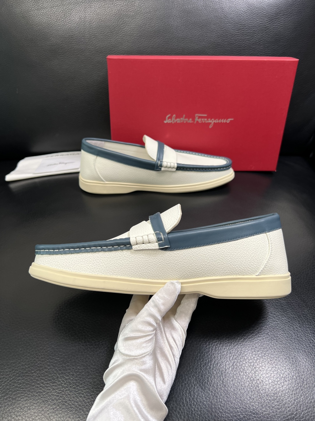 Ferragamo 高品质 顶级工艺品 菲拉格慕 专柜同步发售原厂配置，意大利进口原版牛皮，进口水染牛里