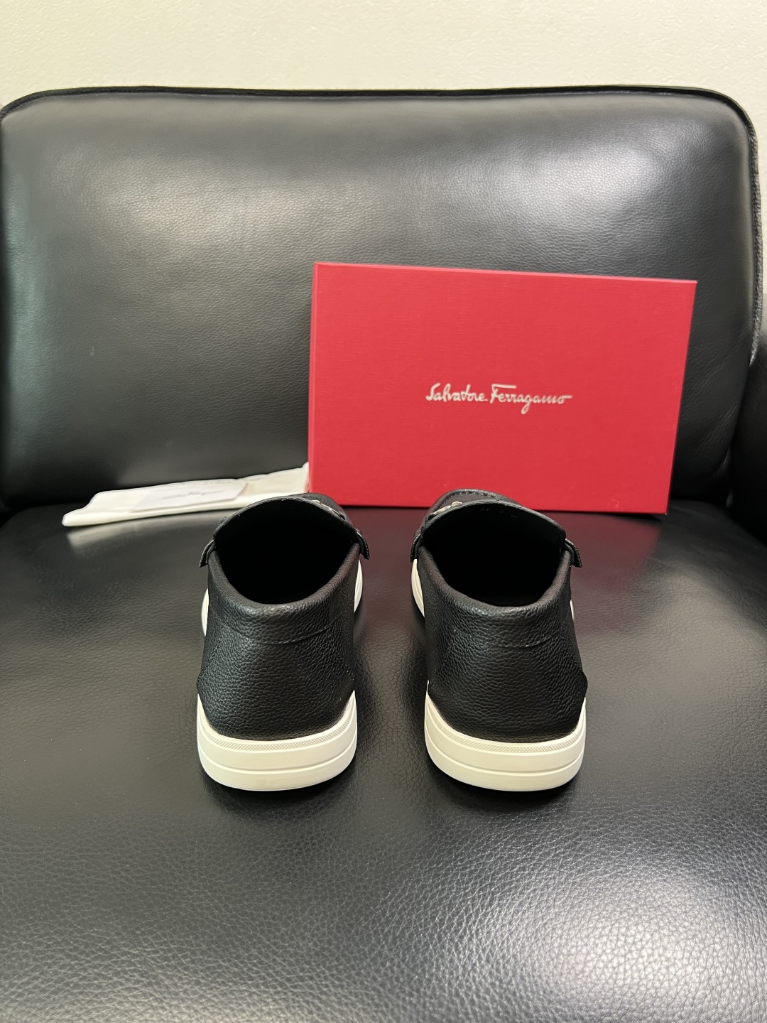 Ferragamo 高品质 顶级工艺品 菲拉格慕 专柜同步发售原厂配置，意大利进口原版牛皮，进口水染牛里