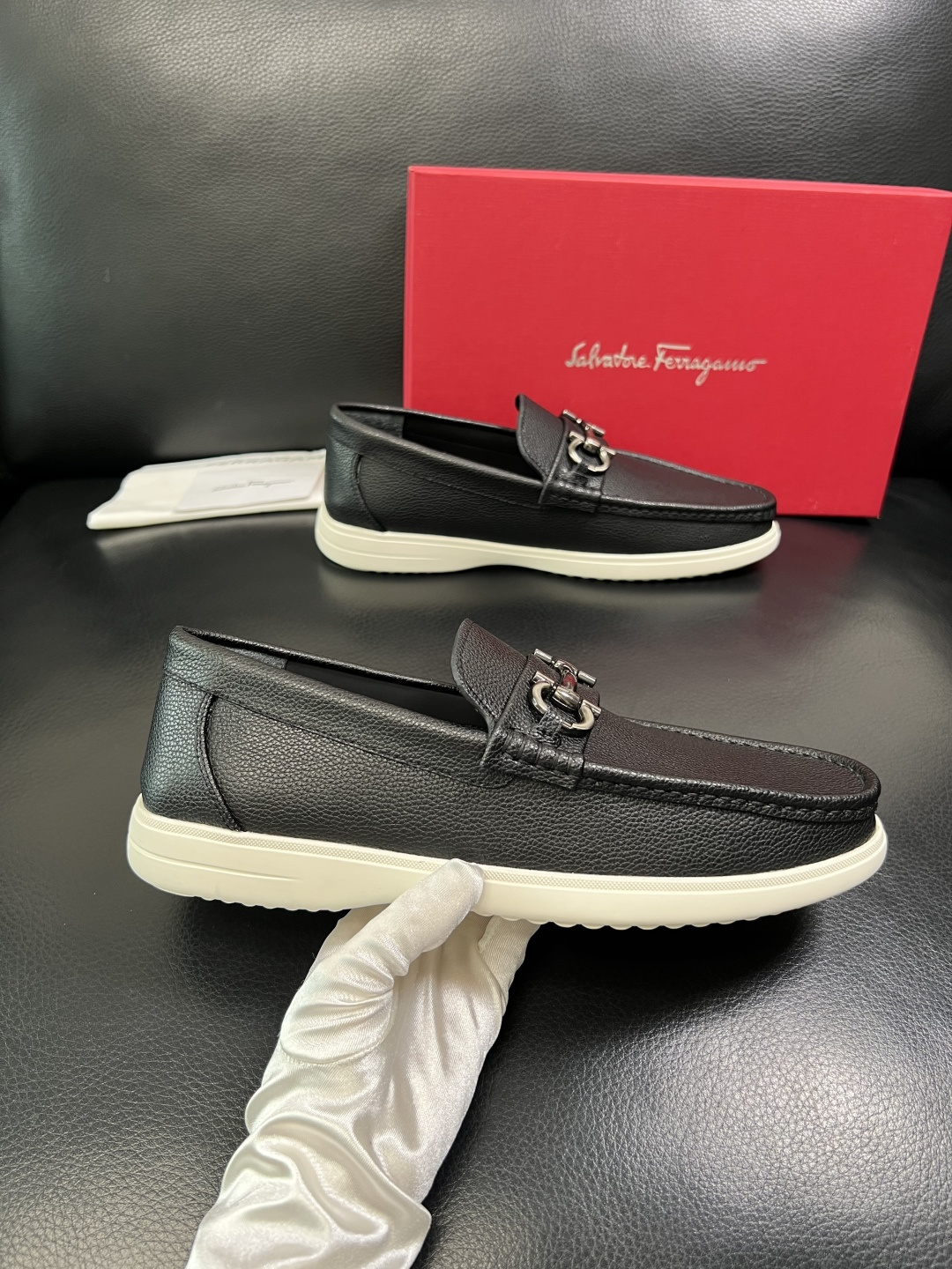 Ferragamo 高品质 顶级工艺品 菲拉格慕 专柜同步发售原厂配置，意大利进口原版牛皮，进口水染牛里
