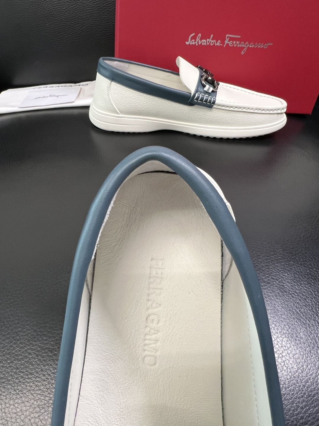 Ferragamo 高品质 顶级工艺品 菲拉格慕 专柜同步发售原厂配置，意大利进口原版牛皮，进口水染牛里